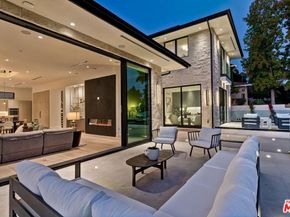 16879 Mooncrest Drive, Encino CA 91436