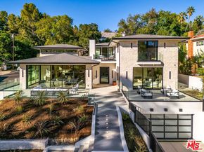 16879 Mooncrest Drive, Encino CA 91436