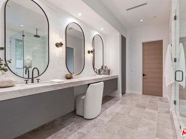 16879 Mooncrest Drive, Encino CA 91436