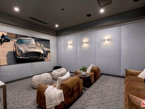 16879 Mooncrest Drive, Encino CA 91436