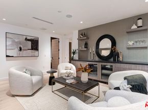 16879 Mooncrest Drive, Encino CA 91436