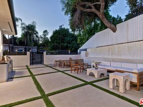 16879 Mooncrest Drive, Encino CA 91436