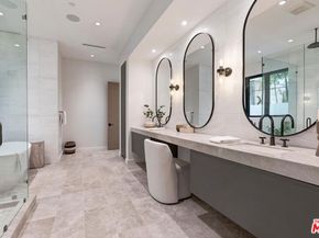 16879 Mooncrest Drive, Encino CA 91436