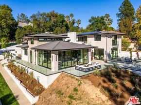 16879 Mooncrest Drive, Encino CA 91436