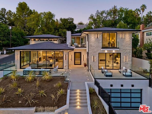 16879 Mooncrest Drive, Encino CA 91436