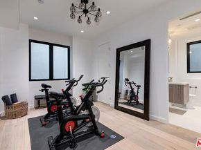 16879 Mooncrest Drive, Encino CA 91436