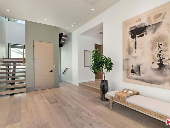 16879 Mooncrest Drive, Encino CA 91436