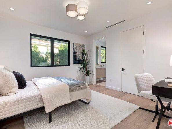 16879 Mooncrest Drive, Encino CA 91436