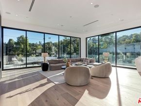 16879 Mooncrest Drive, Encino CA 91436