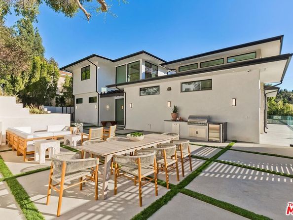 16879 Mooncrest Drive, Encino CA 91436