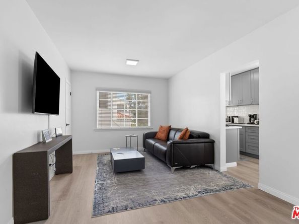 727 Crenshaw Boulevard, Los Angeles CA 90005