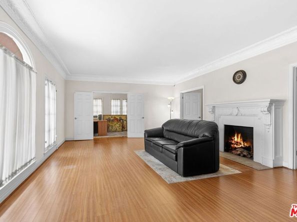 727 Crenshaw Boulevard, Los Angeles CA 90005