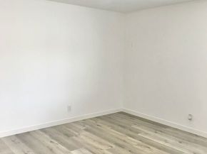 1049 Larch Street 4, Inglewood CA 90301