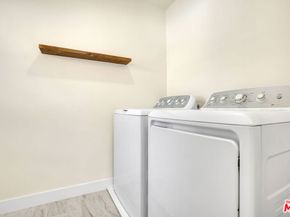 18800 Cohasset Street, Reseda CA 91335