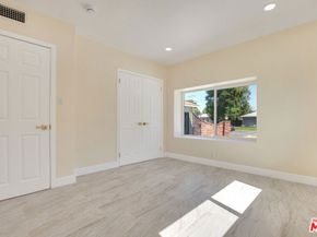 18800 Cohasset Street, Reseda CA 91335