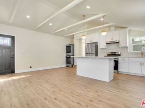 18800 Cohasset Street, Reseda CA 91335