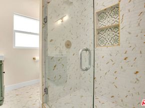 18800 Cohasset Street, Reseda CA 91335