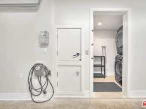 5014 Rosewood Avenue 1/2, Los Angeles CA 90004