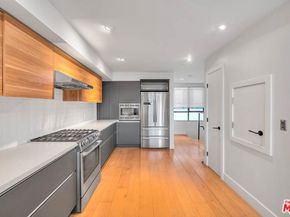 5014 Rosewood Avenue 1/2, Los Angeles CA 90004