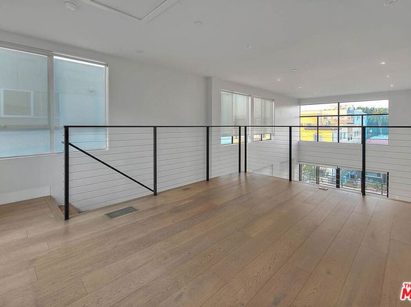 5014 Rosewood Avenue 1/2, Los Angeles CA 90004