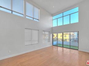 5014 Rosewood Avenue 1/2, Los Angeles CA 90004