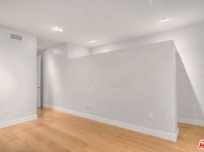 5014 Rosewood Avenue 1/2, Los Angeles CA 90004