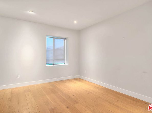 5014 Rosewood Avenue 1/2, Los Angeles CA 90004