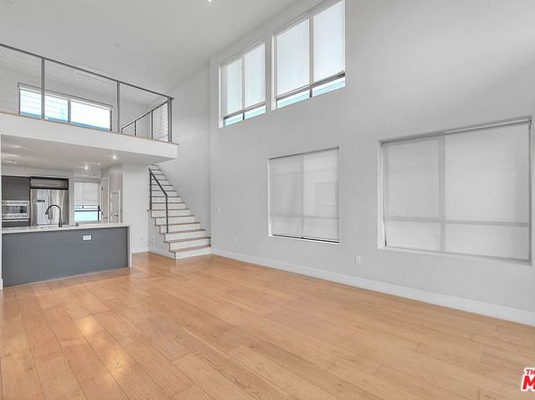 5014 Rosewood Avenue 1/2, Los Angeles CA 90004