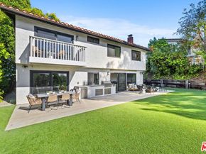 10246 Briarwood Drive, Los Angeles CA 90077