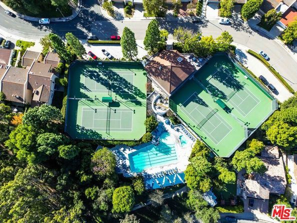 10246 Briarwood Drive, Los Angeles CA 90077