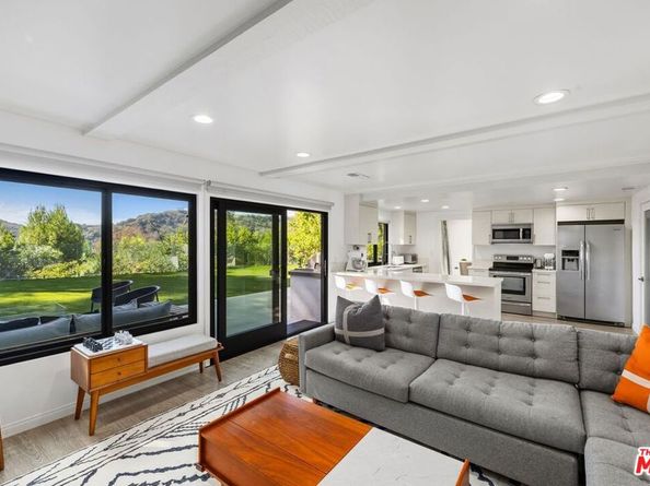 10246 Briarwood Drive, Los Angeles CA 90077