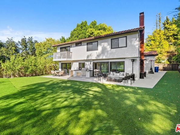 10246 Briarwood Drive, Los Angeles CA 90077