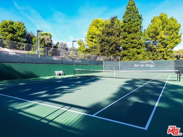 10246 Briarwood Drive, Los Angeles CA 90077