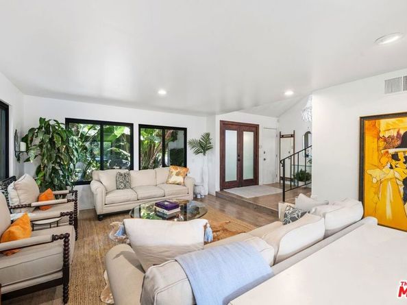 10246 Briarwood Drive, Los Angeles CA 90077