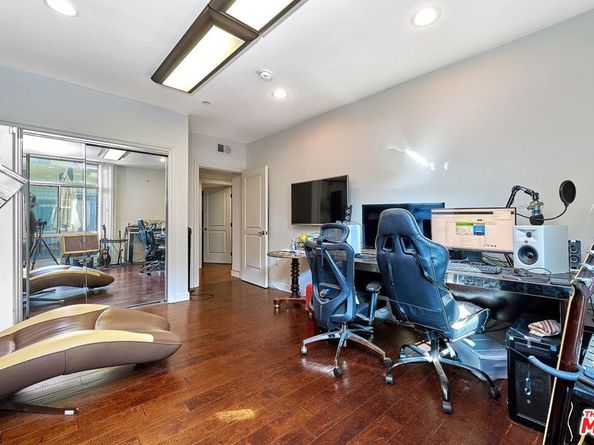 332 S Oxford Avenue 106, Los Angeles CA 90020