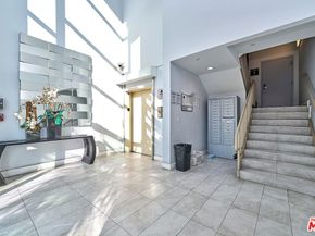 332 S Oxford Avenue 106, Los Angeles CA 90020