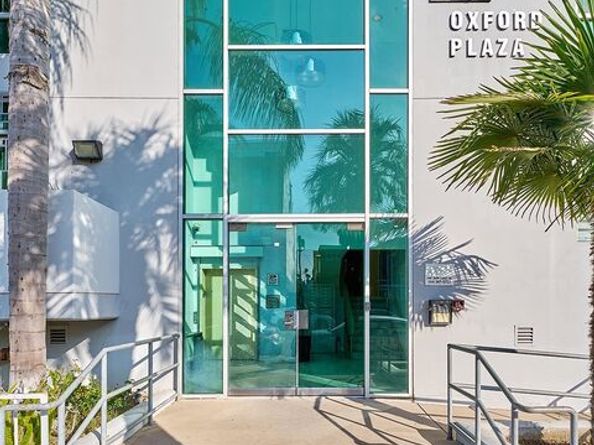 332 S Oxford Avenue 106, Los Angeles CA 90020