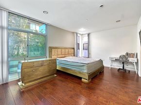 332 S Oxford Avenue 106, Los Angeles CA 90020