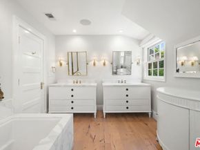 1960 Coldwater Canyon Drive, Beverly Hills CA 90210