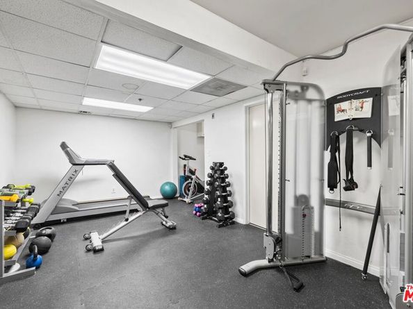 5143 Bakman Avenue 406, North Hollywood CA 91601