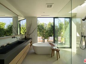 29200 Larkspur Lane, Malibu CA 90265