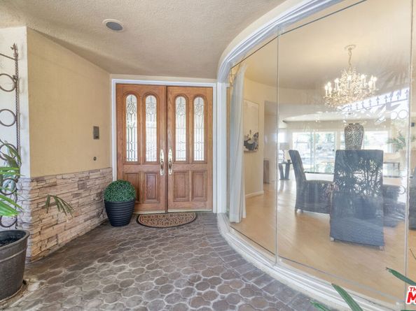 6116 Wooster Avenue, Los Angeles CA 90056