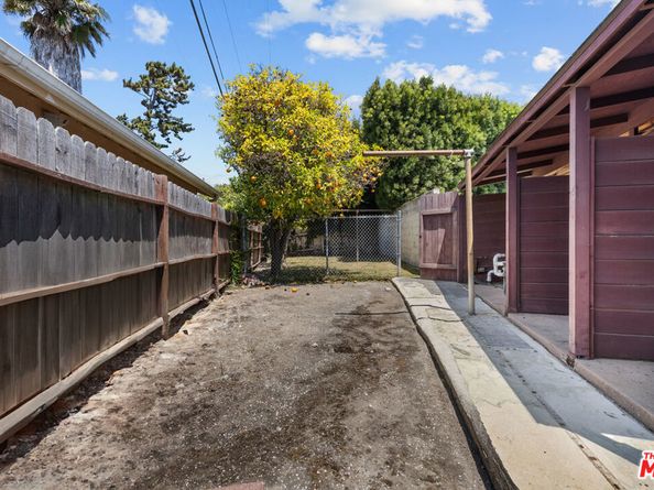 5317 Angeles Vista Boulevard, View Park CA 90043