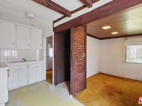 524 Marlborough Avenue, Inglewood CA 90302