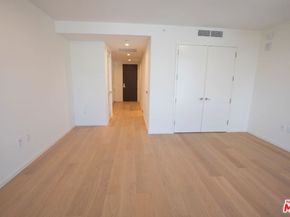 877 Francisco Street 1819, Los Angeles CA 90017