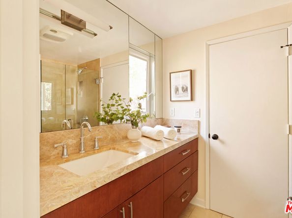3588 Mandeville Canyon Road, Los Angeles CA 90049