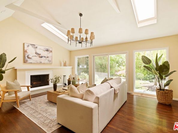 3588 Mandeville Canyon Road, Los Angeles CA 90049