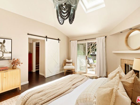 3588 Mandeville Canyon Road, Los Angeles CA 90049