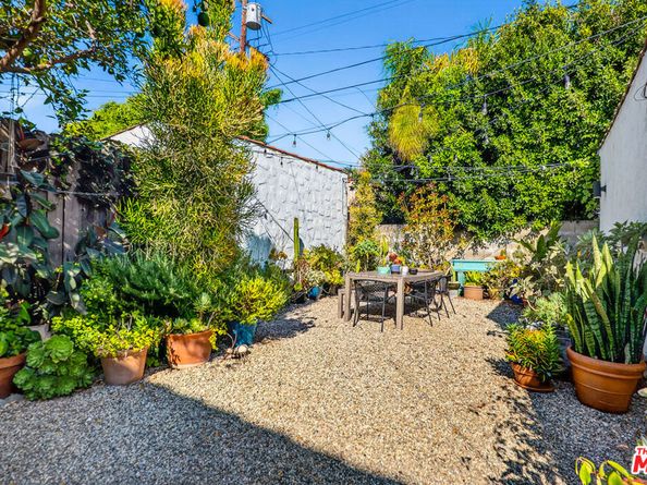 420 N Orange Drive, Los Angeles CA 90036