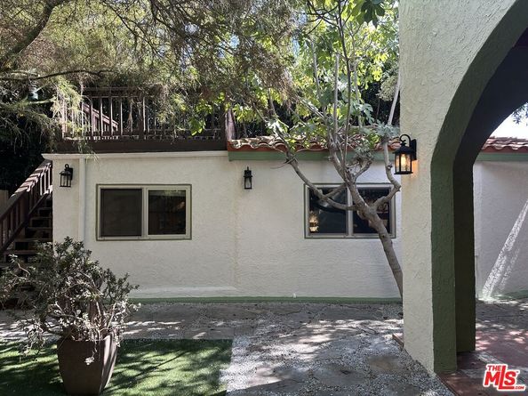 636 N Curson Avenue, Los Angeles CA 90036